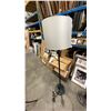 Image 2 : GROUP OF 3 ASSORTED FLOOR LAMPS