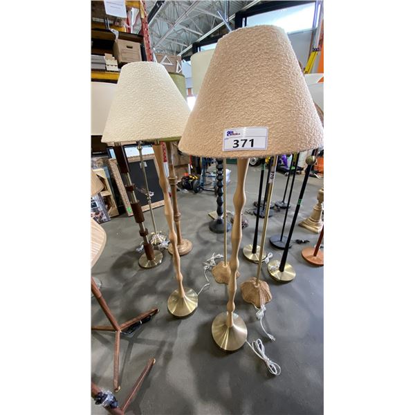 PAIR OF FLOOR LAMPS