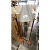 Image 2 : GROUP OF 3 ASSORTED FLOOR LAMPS