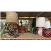 Image 2 : SHELF OF ASSORTED DESK LAMPS