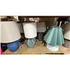 Image 2 : SHELF OF TABLE LAMPS