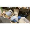 Image 3 : SHELF OF LAMP SHADES AND LAMPS
