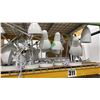 Image 4 : SHELF LOT OF ASSORTED DESK LAMPS