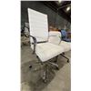 Image 2 : 2 WHITE MOBILE OFFICE CHAIRS