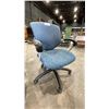 Image 3 : PAIR OF BLUE ADJUSTABLE OFFICE CHAIRS