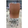 Image 3 : BROWN ADJUSTABLE HIGHBACK OFFICE CHAIR