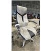 Image 1 : BLACK/GREY ADJUSTABLE MOBILE OFFICE CHAIR