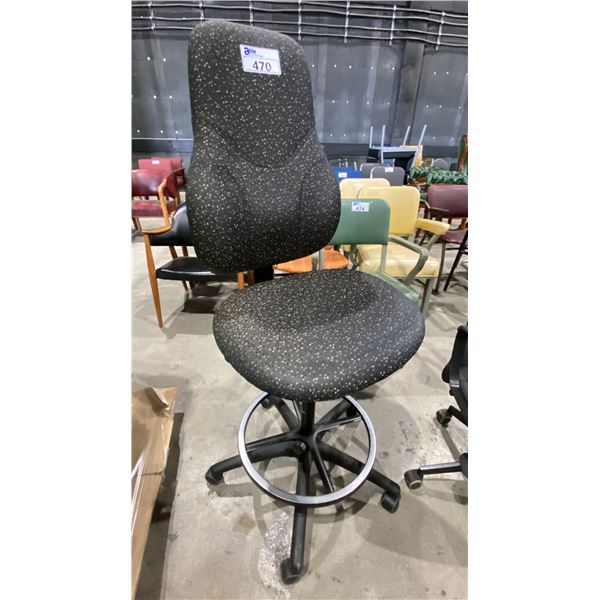 BLACK ADJUSTABLE MOBILE HIGH BACK OFFICE CHAIR