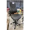 Image 1 : BLACK ADJUSTABLE MOBILE HIGH BACK OFFICE CHAIR