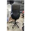 Image 3 : BLACK ADJUSTABLE MOBILE HIGH BACK OFFICE CHAIR