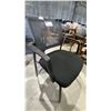 Image 2 : 3 BLACK CLIENT CHAIRS