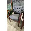 Image 3 : 3 MATCHING WOOD AND LEATHER CLIENT CHAIRS