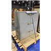 Image 2 : GREY METAL 3 DRAWER FILING CABINET