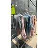 Image 3 : MOBILE CLOTHING RACK WITH ASSORTED SET DEC WARDROBE- TWIN SHEET SETS