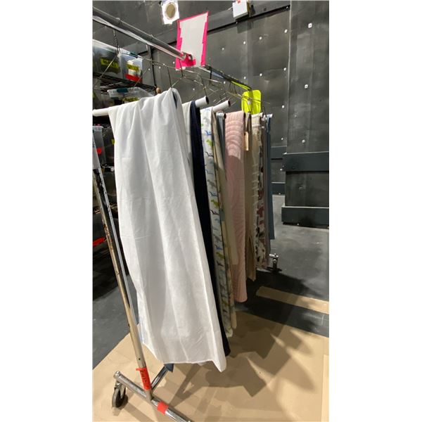 MOBILE CLOTHING RACK WITH ASSORTED SET DEC WARDROBE- TWIN DUVET COVERS, VARIOUS SINGLE SHEETS