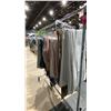 Image 2 : MOBILE CLOTHING RACK WITH ASSORTED SET DEC WARDROBE- KING SHEET SETS