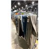 Image 2 : MOBILE CLOTHING RACK WITH ASSORTED SET DEC WARDROBE- KING SHEETS & BLANKETS