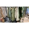 Image 3 : MOBILE CLOTHING RACK WITH ASSORTED SET DEC WARDROBE- ASSORTED DRAPES
