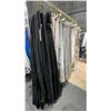 Image 4 : MOBILE CLOTHING RACK WITH ASSORTED SET DEC WARDROBE- ASSORTED DRAPES