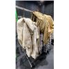 Image 2 : MOBILE CLOTHING RACK WITH ASSORTED SET DEC WARDROBE- ASSORTED DRAPES
