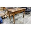 Image 2 : SMALL ANTIQUE PINE TABLE