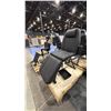 Image 2 : LEATHER RECLINING MEDICAL CHAIR