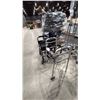 Image 3 : WHEELCHAIR AND WALKER