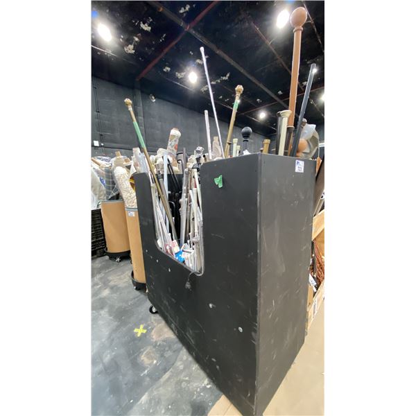 LARGE ASSORTMENT OF CURTAIN RODS