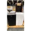 Image 1 : GROUP OF 4 MINI FRIDGES