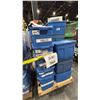 Image 1 : PALLET OF ASSORTED SET DEC ITEMS-HARD HATS, DINER BASKETS, LAPTOP BAGS, CHAIRBACKS, KNIVES, FIRST