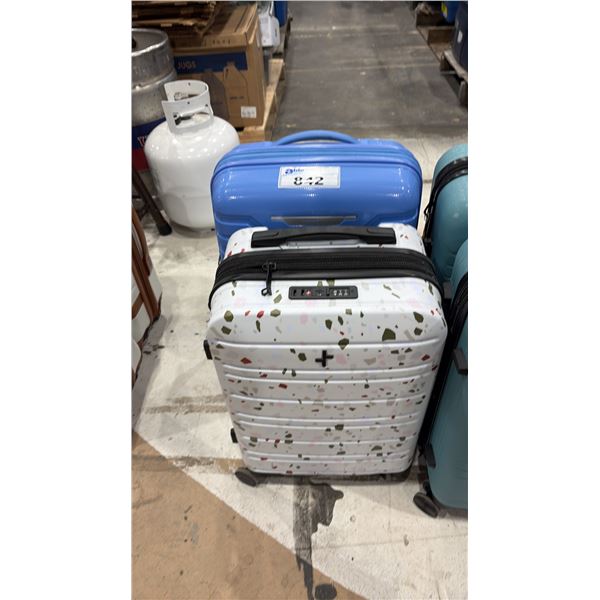 2 ROLLING CARRY ON BAGS