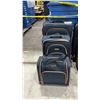 Image 1 : 3 PIECE ROLLING LUGGAGE SET