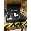 Image 1 : 2 NEEWER RING LIGHTS AND POLARIOD CAMERA