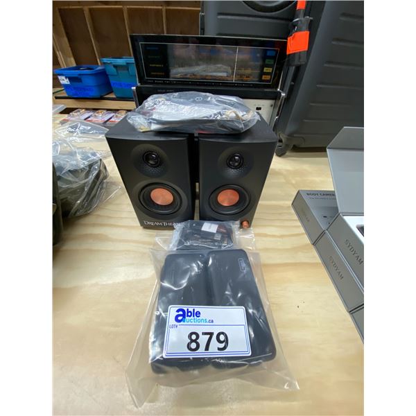 POWERBANKS, SPEAKERS AND VINTAGE AM/FM RADIO