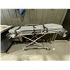 Image 2 : ROLLING PARAMEDICS BED