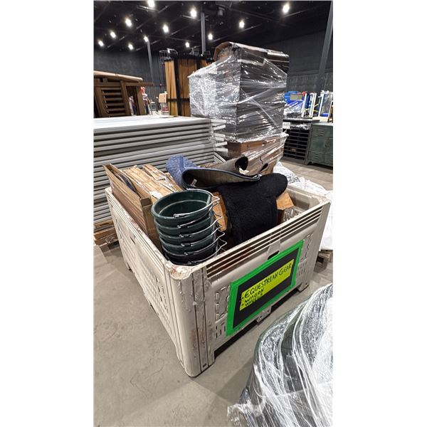 PALLET CRATE OF ASSORTED EQUESTRIAN ITEMS/DECOR- WAGON WHEELS, FEED BUCKETS, BRUSHES, HORSESHOES,