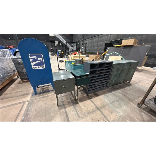 2 MOBILE SMALL TABLES, SMALL GREY MULTI SECTION SHELF & RUSTIC GREEN METAL CABINET