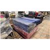 Image 1 : PALLET OF RED & BLUE GYM MATS