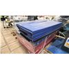 Image 2 : PALLET OF RED & BLUE GYM MATS