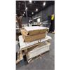 Image 1 : PALLET OF ASSORTED WHITE METAL PANELS
