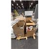 Image 1 : PALLET OF ASSORTED LANTERNS