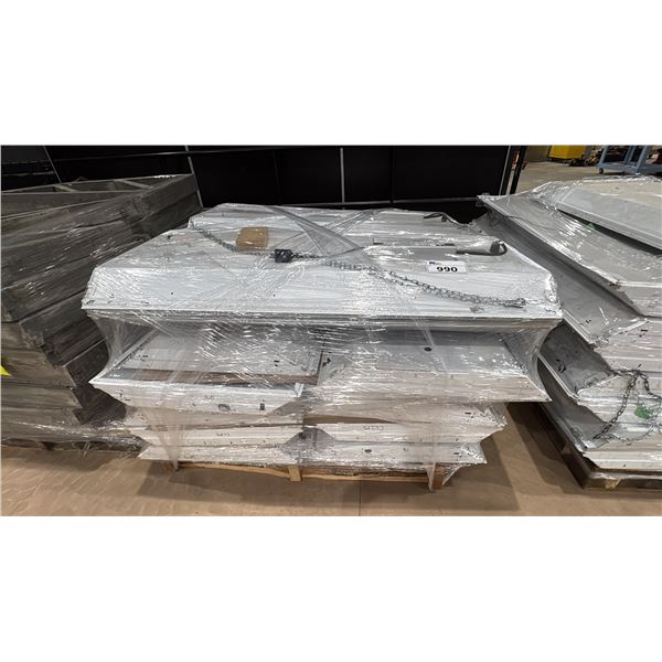 PALLET OF LIGHT PANELS