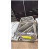 Image 2 : PALLET OF WOOD LAMP POST ARMS