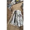 Image 1 : PALLET OF ASSORTED LIGHTING