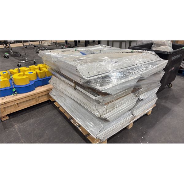 PALLET OF LIGHT PANELS