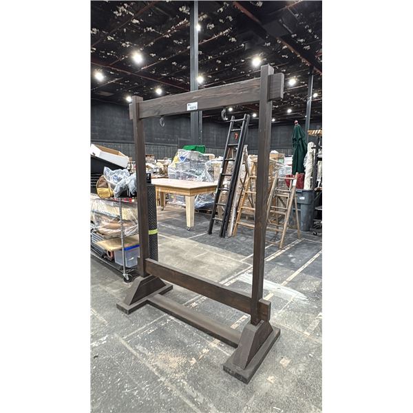 WOOD FRAME WITH HOOKS
