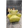 Image 3 : GREEN LEATHER ARM CHAIR