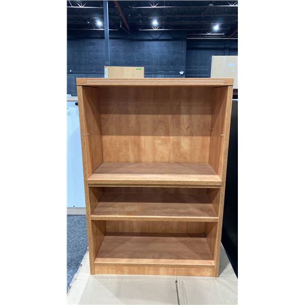 PAIR OF MATCHING WOOD BOOKSHELVES WITH 2 DOOR STORAGE CABINET