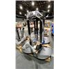 Image 3 : PALLET OF 5 ROUND BLACK BAR HEIGHT TABLES