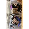 Image 3 : 2 SHELVES OF ASSORTED WOMENS SHOES